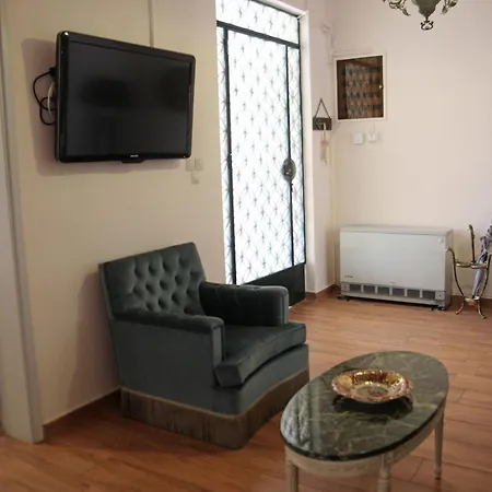 Villa Elpida Downtown Garden - Historic Home, Chania Center