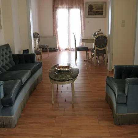 Elpida Downtown Garden - Historic Home, Chania Center Villa *