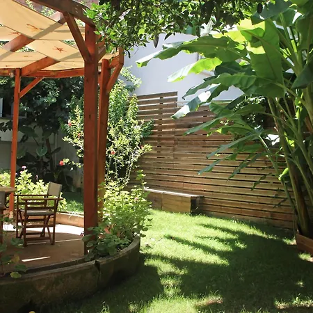Elpida Downtown Garden - Historic Home, Chania Center Villa