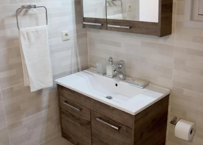 Gardens Downtown Center Chania Elpida Вілла