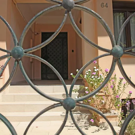 Elpida Downtown Garden - Historic Home, Chania Center La Canea